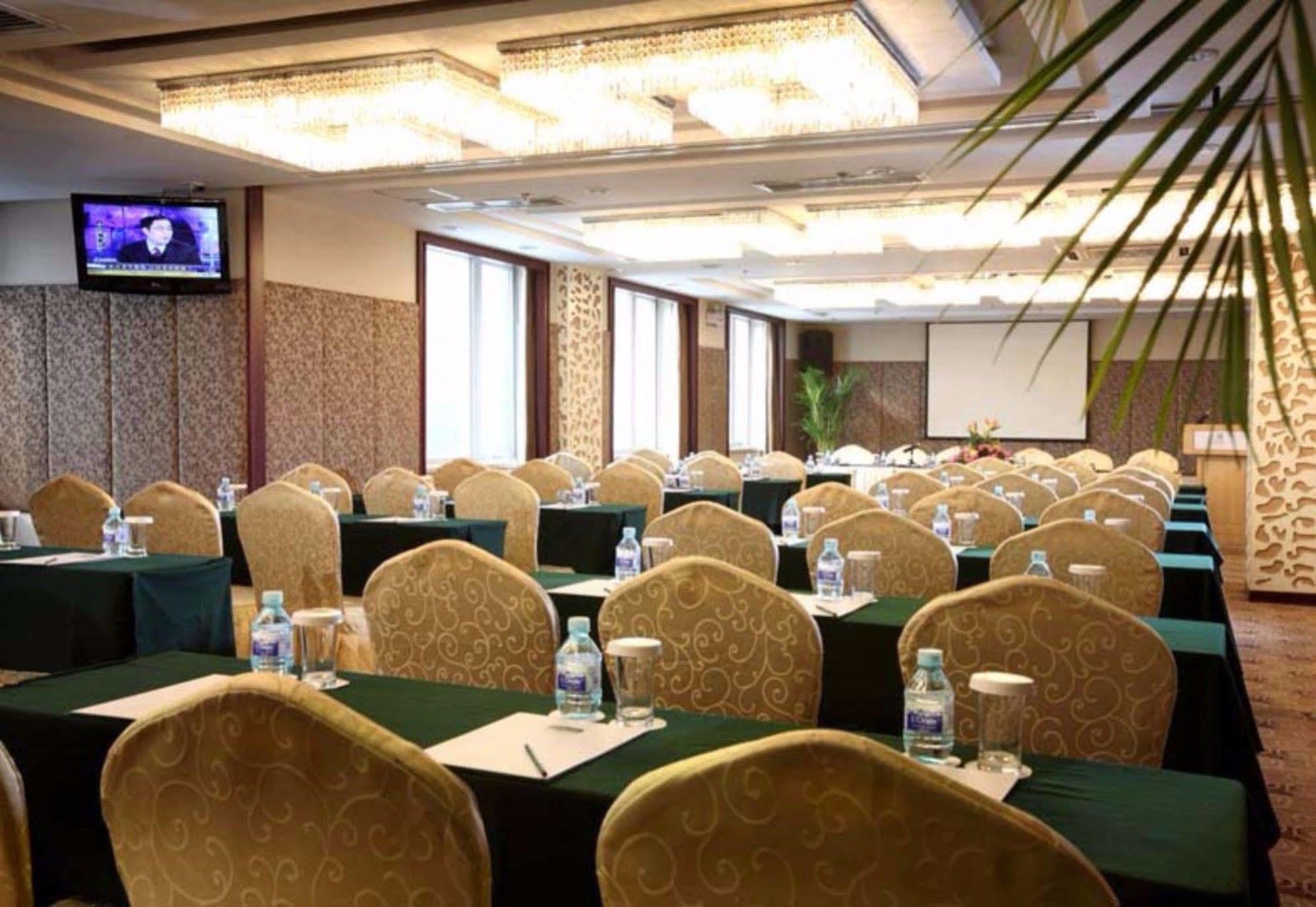 Holiday Inn Beijing Downtown Εξωτερικό φωτογραφία